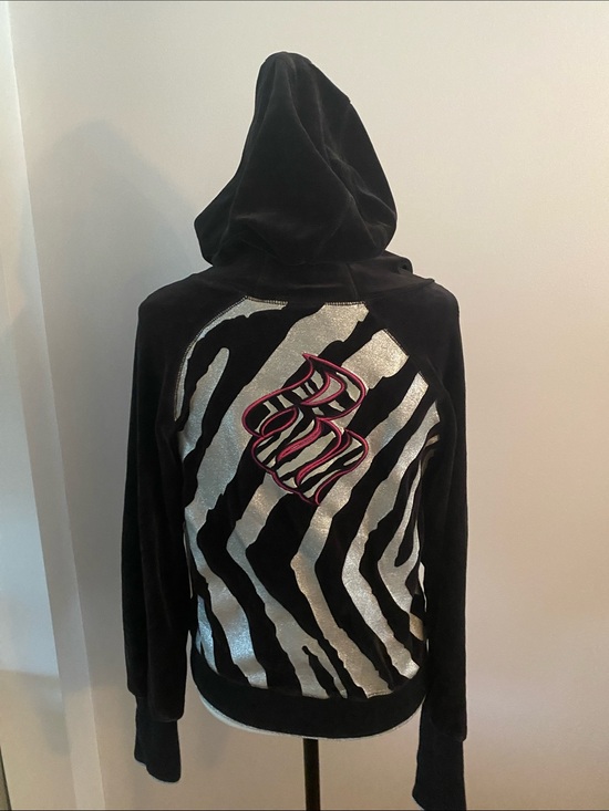 Rocawear Jackets & Blazers - Rocawear NWT medium Y2K NWT velour hoodie